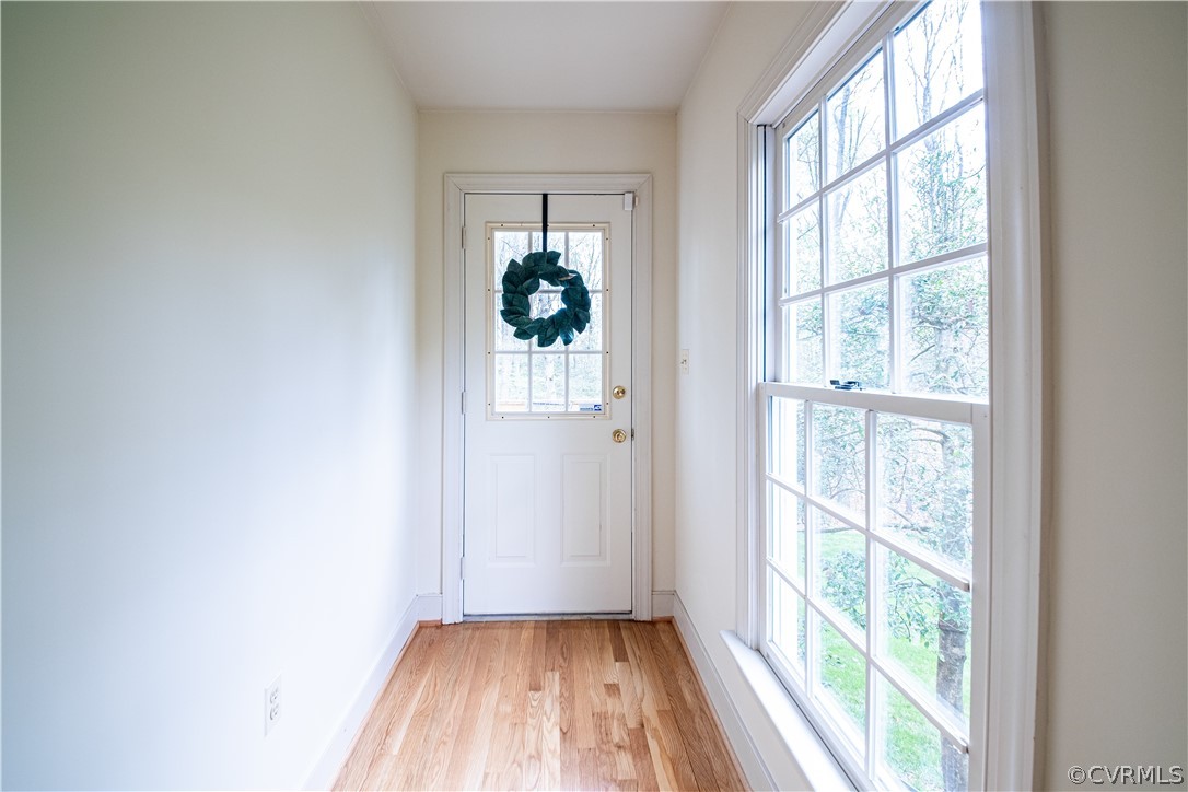 10497 Georgetown Road Mechanicsville, VA 23116 - Photo 28 of 50 a view of a room that has a window in it