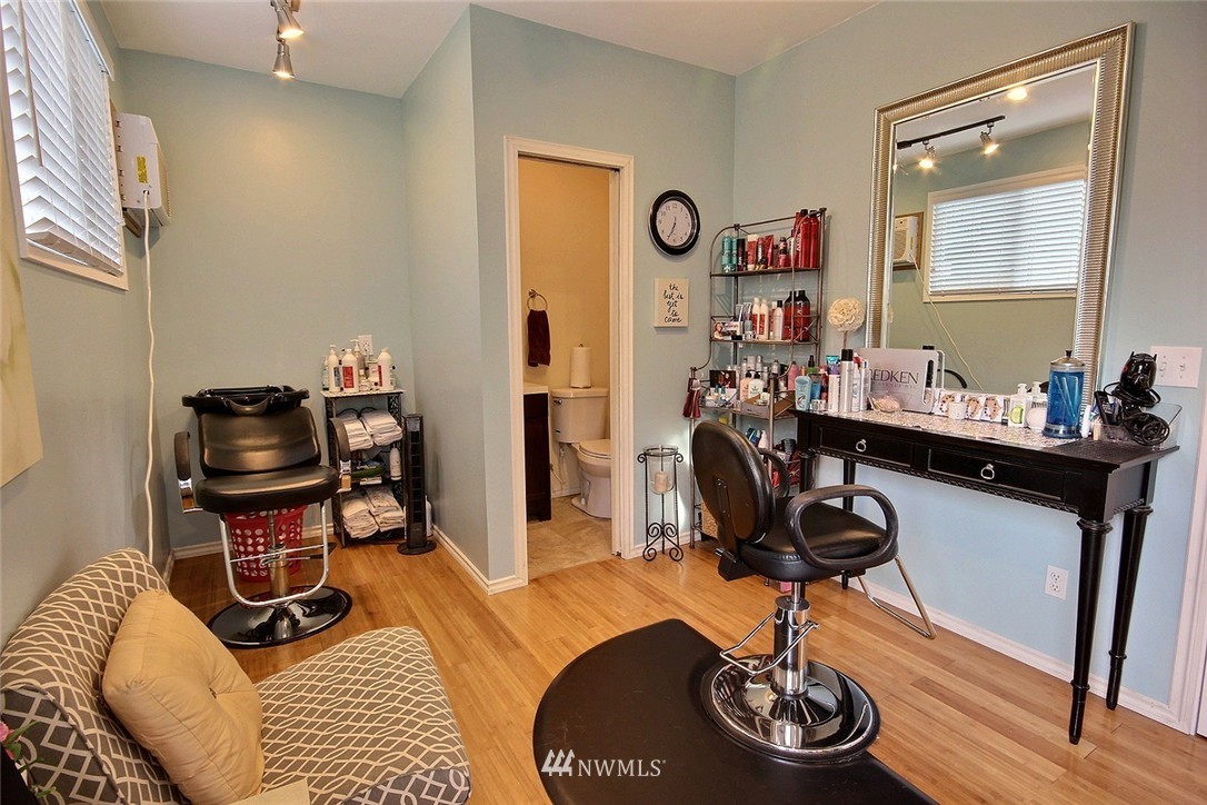 2316 Southeast 21st Street Renton, WA 98055 - Photo 14 of 19 Gallery Image 14