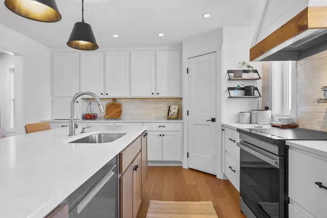 $699,900 | 780 Ashby Road, New Ipswich, NH 03071