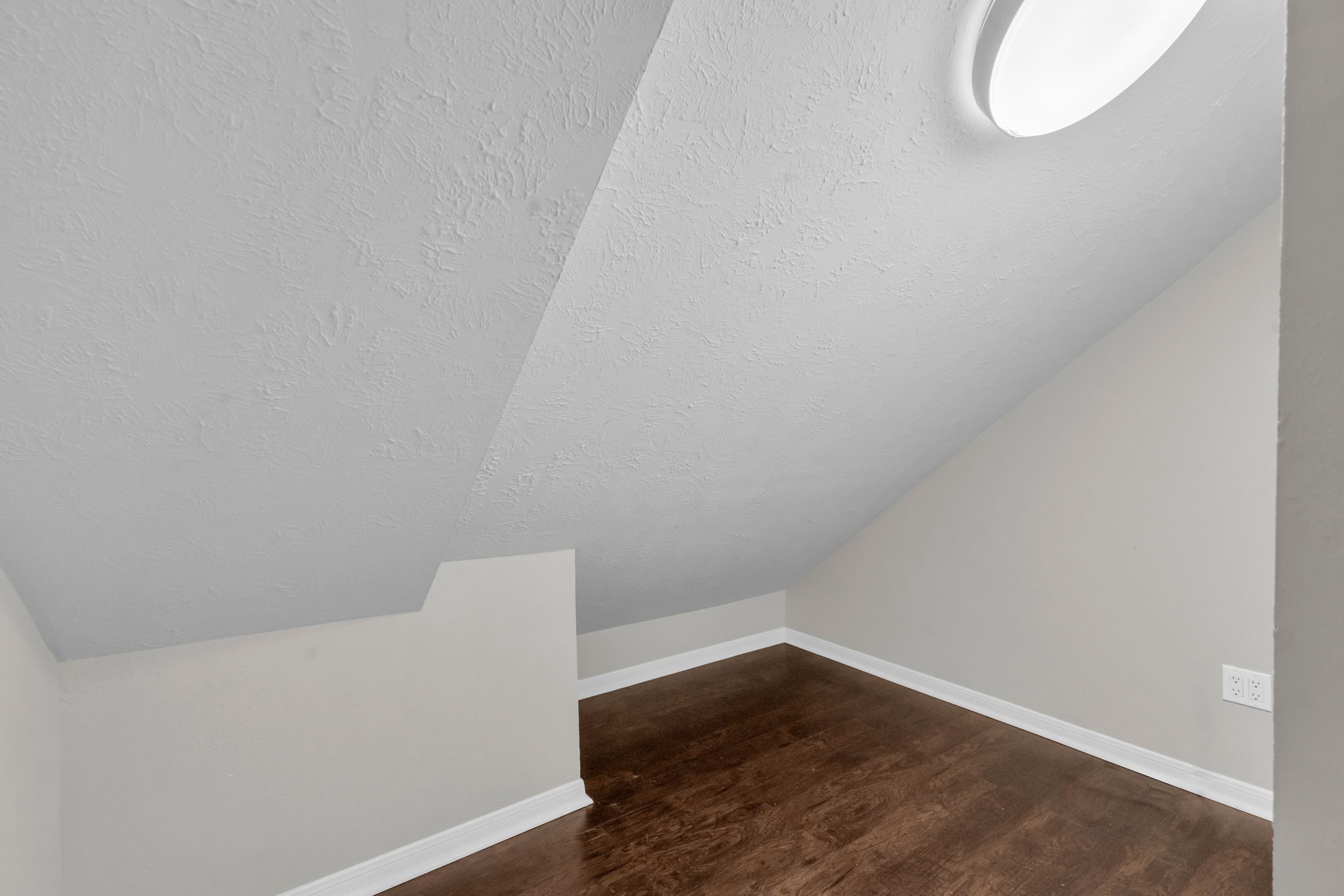 6514 Larkmount Drive Spring, TX 77389 - Photo 24 of 41 Bedroom #1 includes a unique tucked-away space creating a possible play nook or storage area!