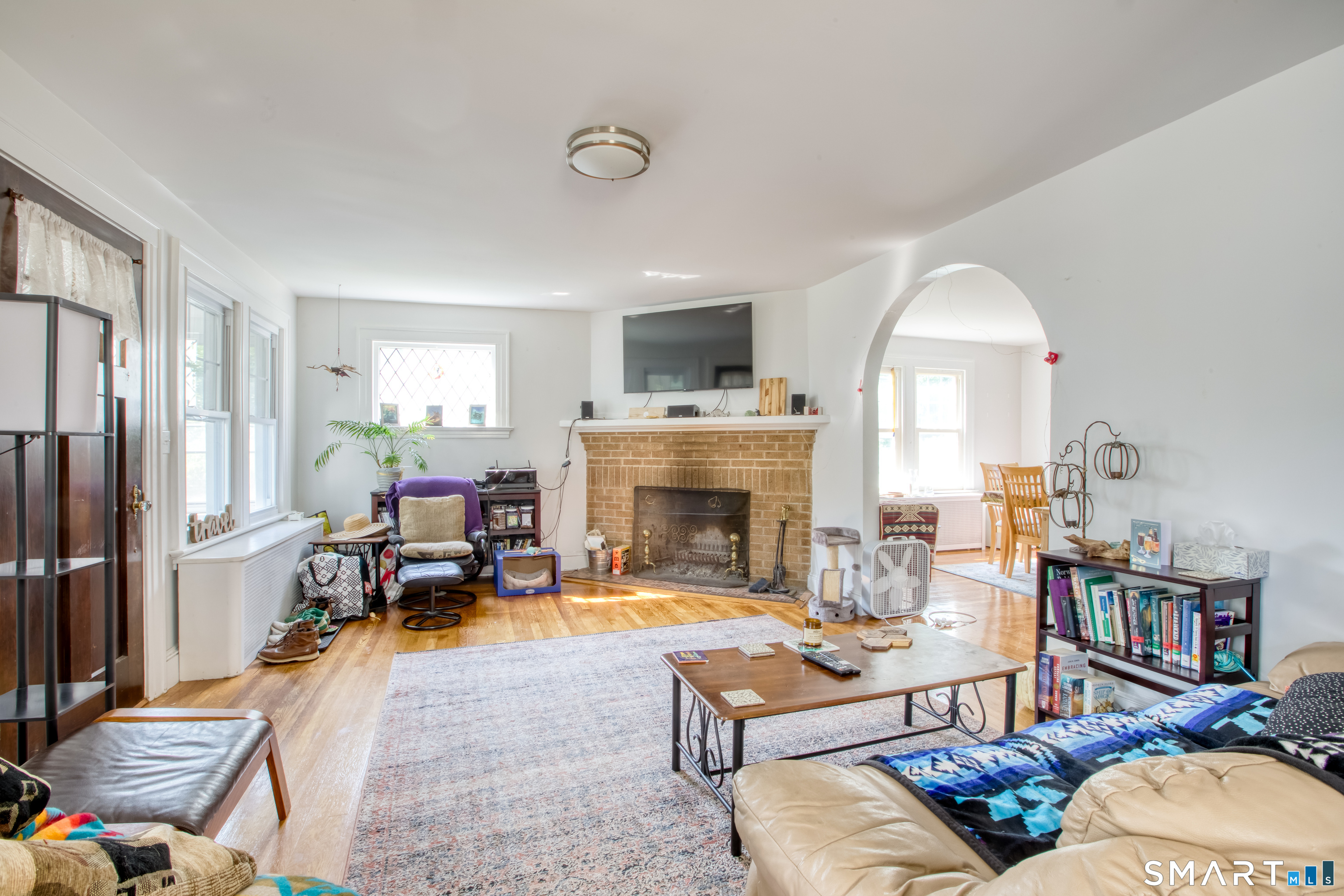 42 Thompson Street Hamden, CT 06518 - Photo 6 of 32