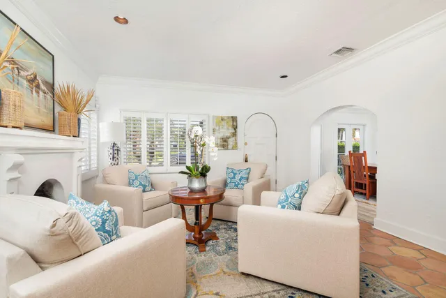 $3,290,000 | 222 Greenwood Drive, West Palm Beach, FL 33405