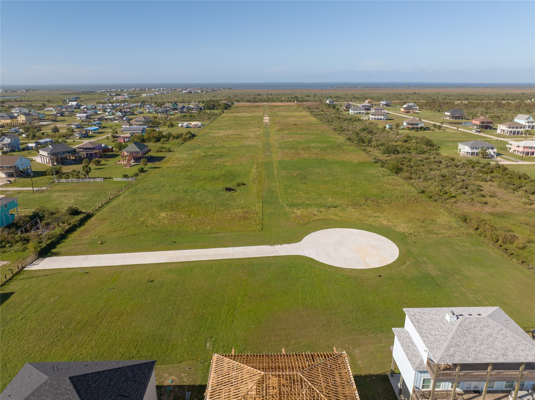 184 Ocean View Drive Crystal Beach, TX 77650 - Photo 9 of 14 a view of a balcony with an ocean view