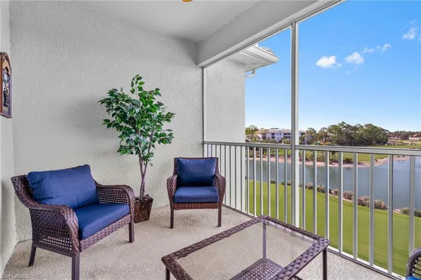 $289,900 | 3990 Loblolly Bay Drive, Unit 7402, Naples, FL 34114