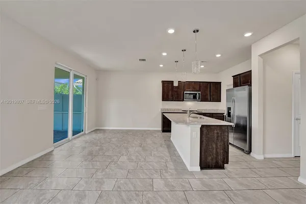 $3,950 | 4764 Eucalyptus Drive, Hollywood, FL 33021