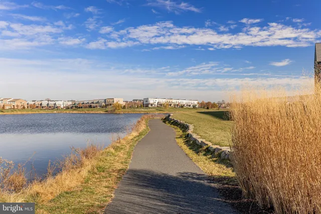 $989,900 | 23731 September Sun Square, Ashburn, VA 20148