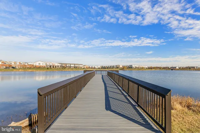 $989,900 | 23731 September Sun Square, Ashburn, VA 20148