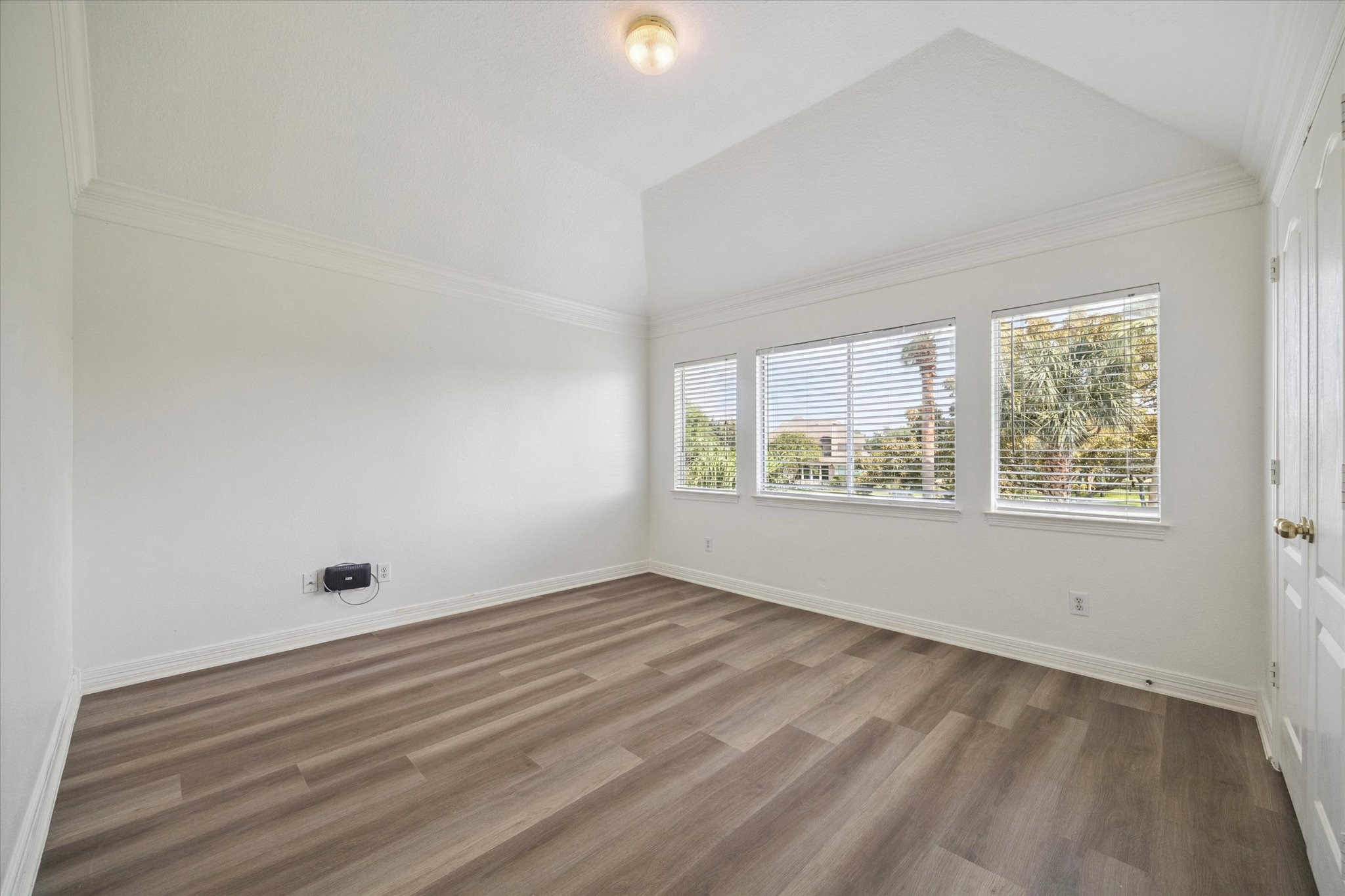 22522 Rippling Shore Court Katy, TX 77494 - Photo 29 of 41 an empty room with window