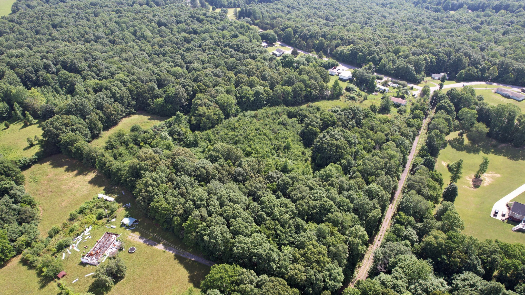 4370 Old Metal Road Palmyra, TN 37142 - Photo 6 of 60