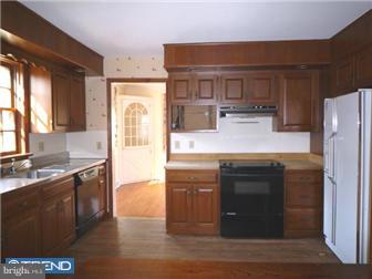 134 Lester Avenue Shillington, PA 19607 - Photo 3 of 6 Kitchen