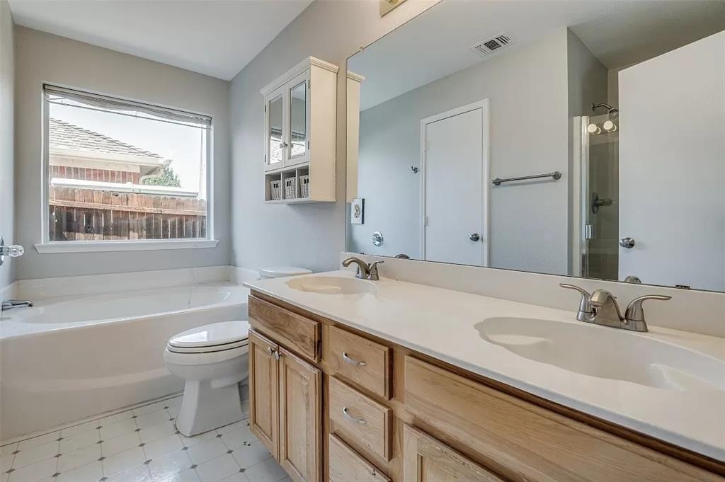 8641 Trinity Vista Trail Hurst, TX 76053 - Photo 11 of 15