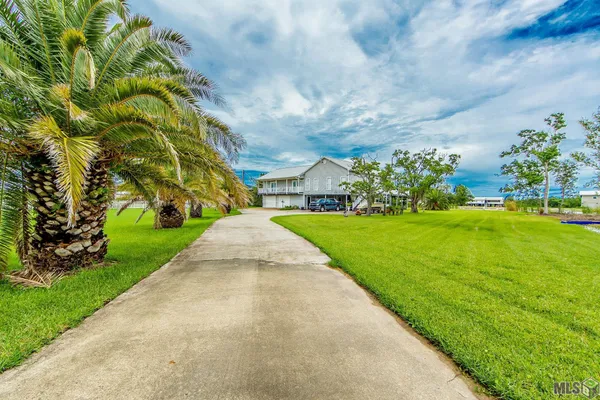 $299,900 | 2269 Brady Road, Theriot, LA 70397