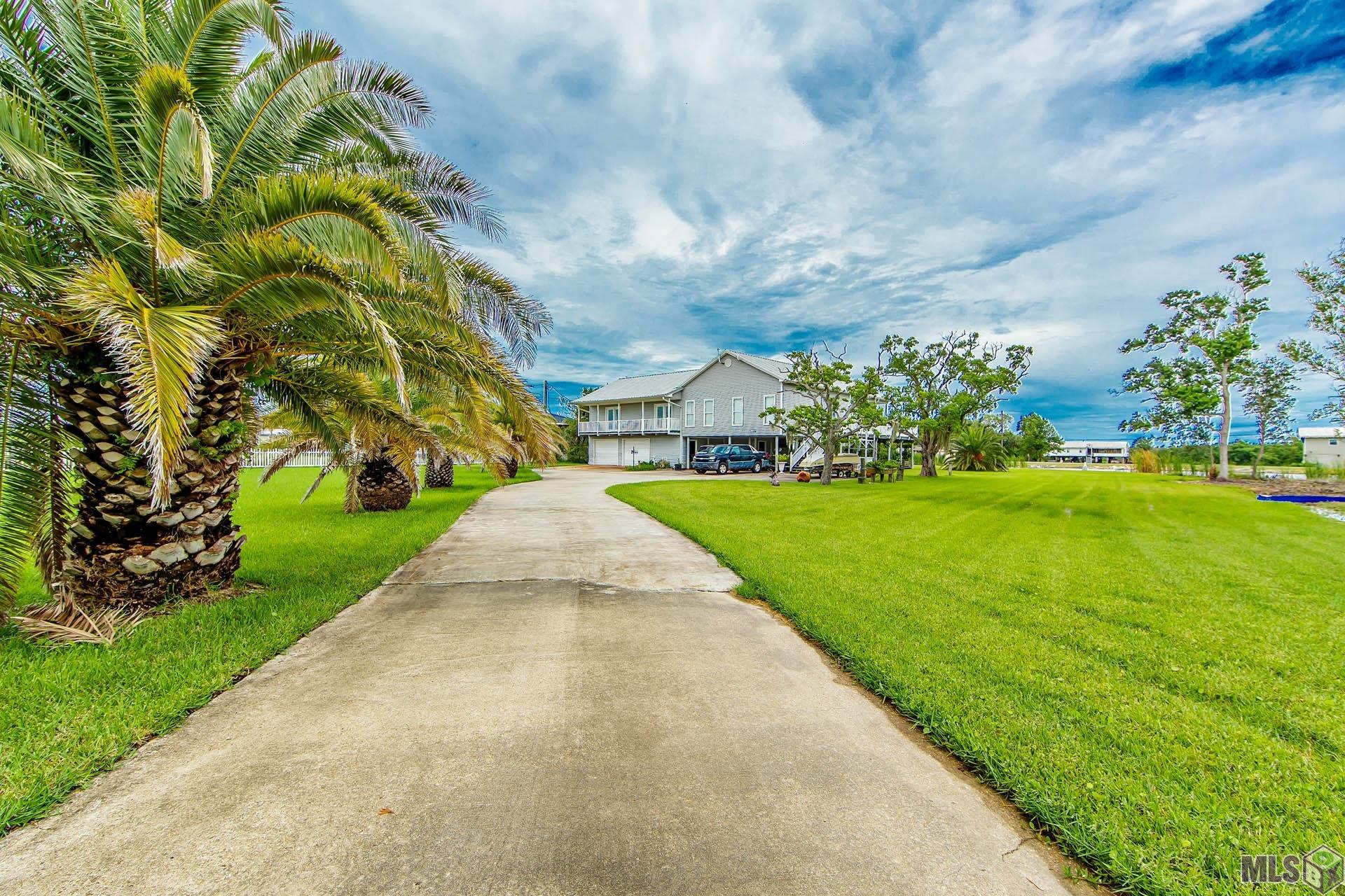 2269 Brady Road Theriot, LA 70397 - Photo 2 of 24