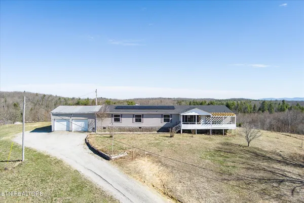 $331,500 | 102 Flat Rock Road, Deer Lodge, TN 37726
