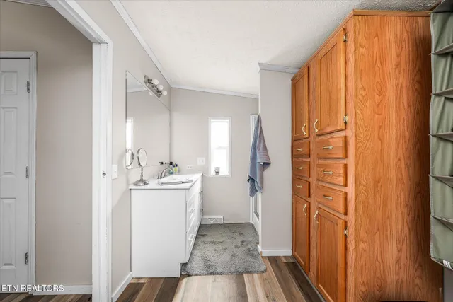 $347,500 | 102 Flat Rock Road, Deer Lodge, TN 37726