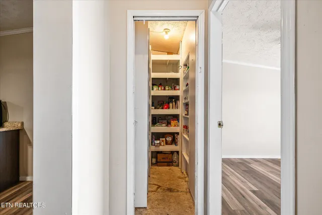 $347,500 | 102 Flat Rock Road, Deer Lodge, TN 37726