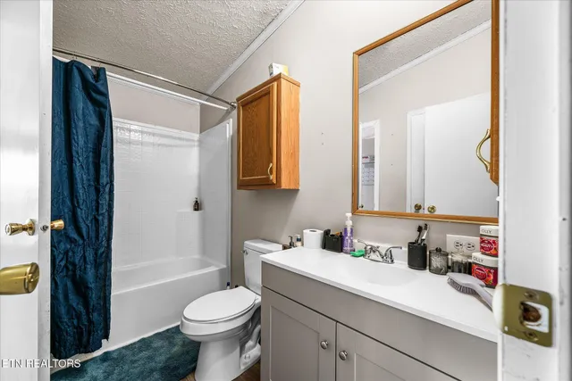 $347,500 | 102 Flat Rock Road, Deer Lodge, TN 37726