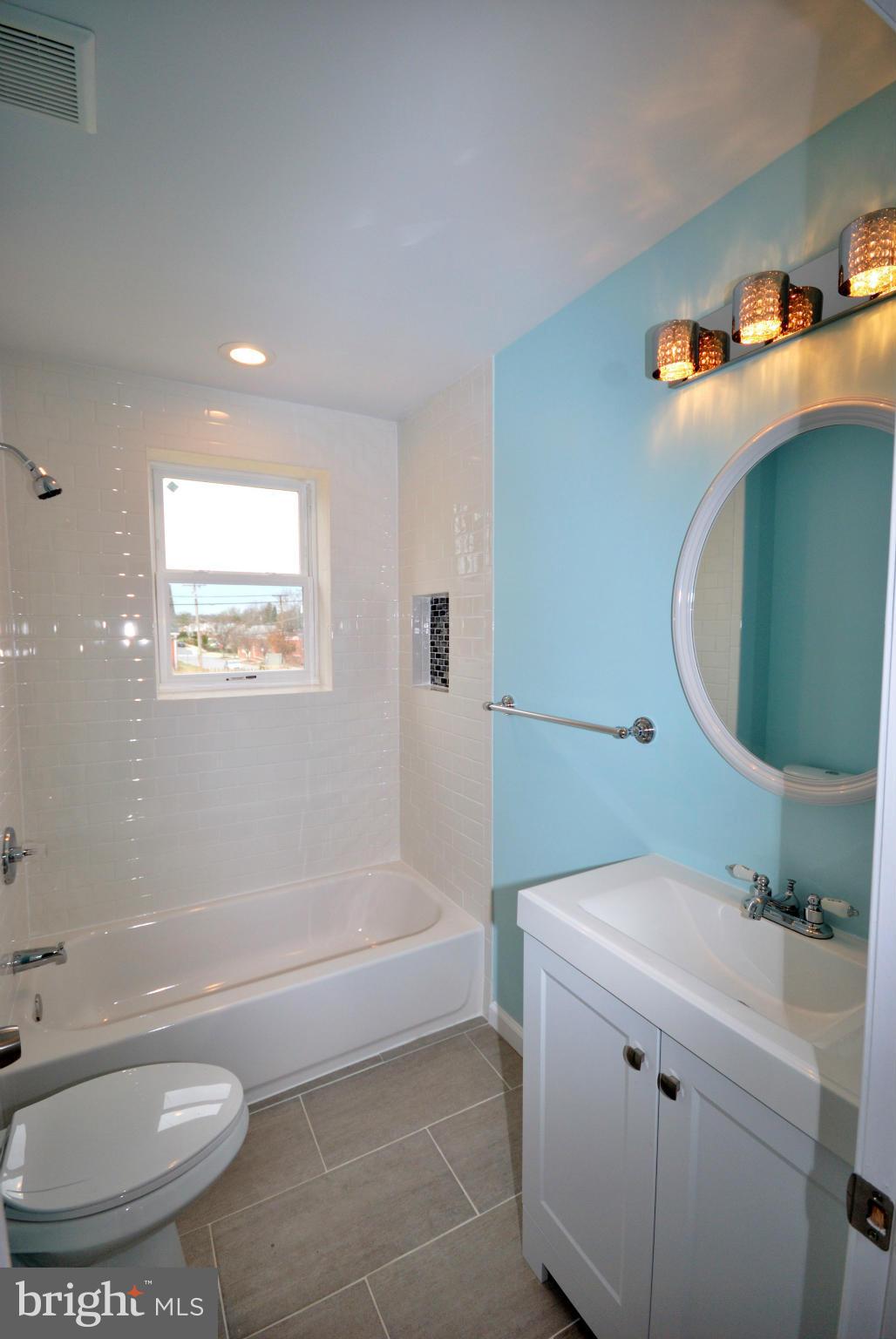 3520 Hillsmere Road Baltimore, MD 21207 - Photo 14 of 23 Bath main level