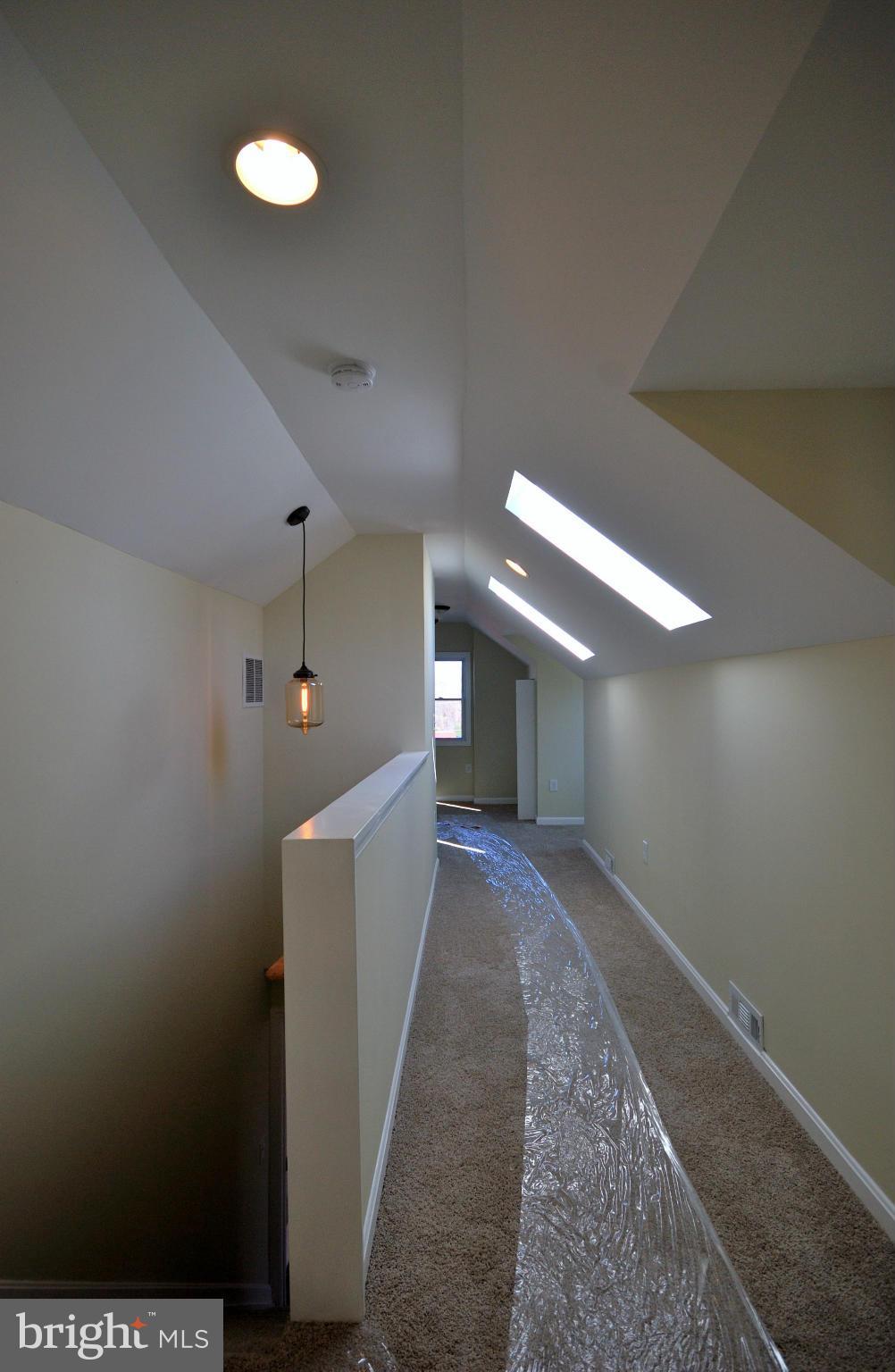 3520 Hillsmere Road Baltimore, MD 21207 - Photo 8 of 23 Hallway