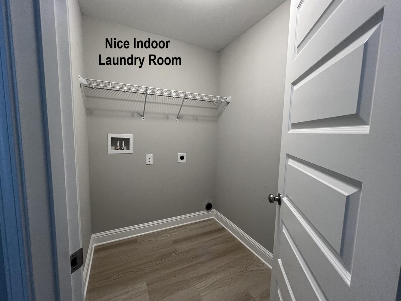 455 Scooter Cove Crestview, FL 32539 - Photo 14 of 15 a view of a hallway