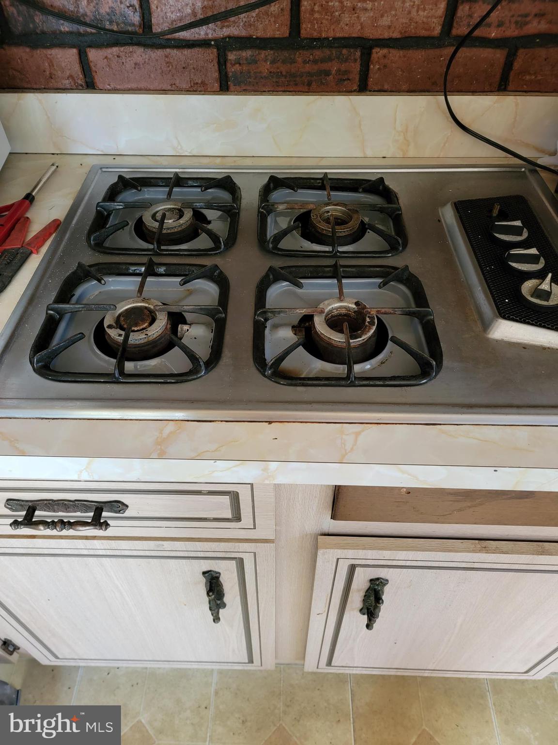 3509 Sollers Point Road Baltimore, MD 21222 - Photo 13 of 28