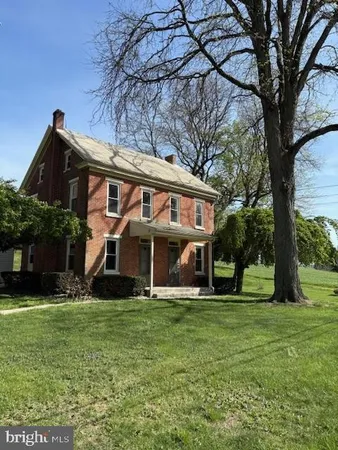 $2,200 | 215 Schuler Road, Fleetwood, PA 19522