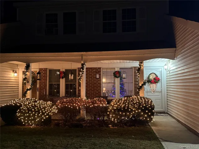 $429,000 | 189 Haddon Hollow Court, Middle Island, NY 11953