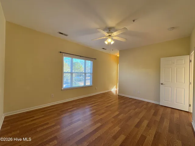 $1,550 | 211 Fullford Lane, Unit 204, Wilmington, NC 28412