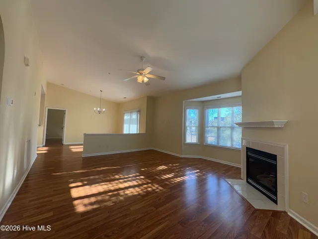 $1,550 | 211 Fullford Lane, Unit 204, Wilmington, NC 28412