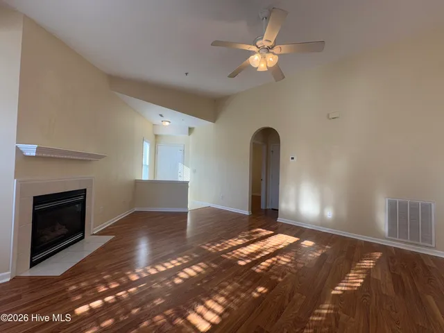 $1,550 | 211 Fullford Lane, Unit 204, Wilmington, NC 28412