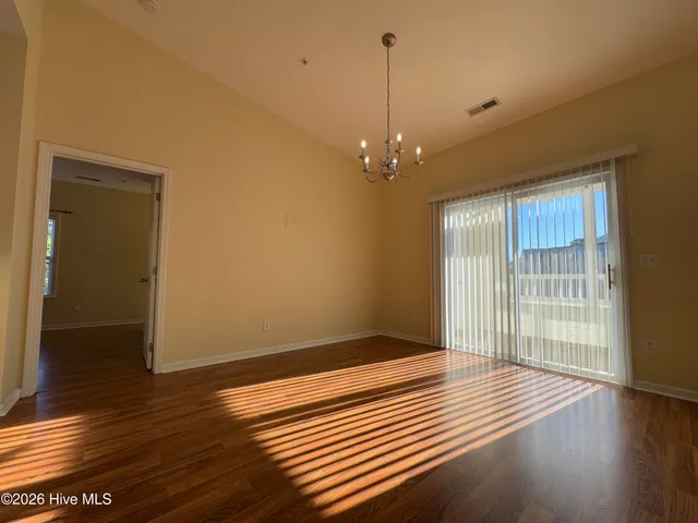 $1,550 | 211 Fullford Lane, Unit 204, Wilmington, NC 28412