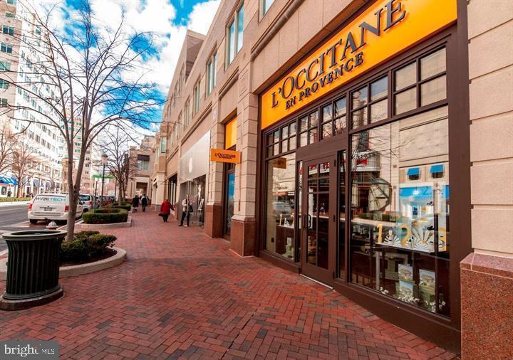 1933 Logan Manor Drive Reston, VA 20190 - Photo 117 of 120 Shopping at RTC