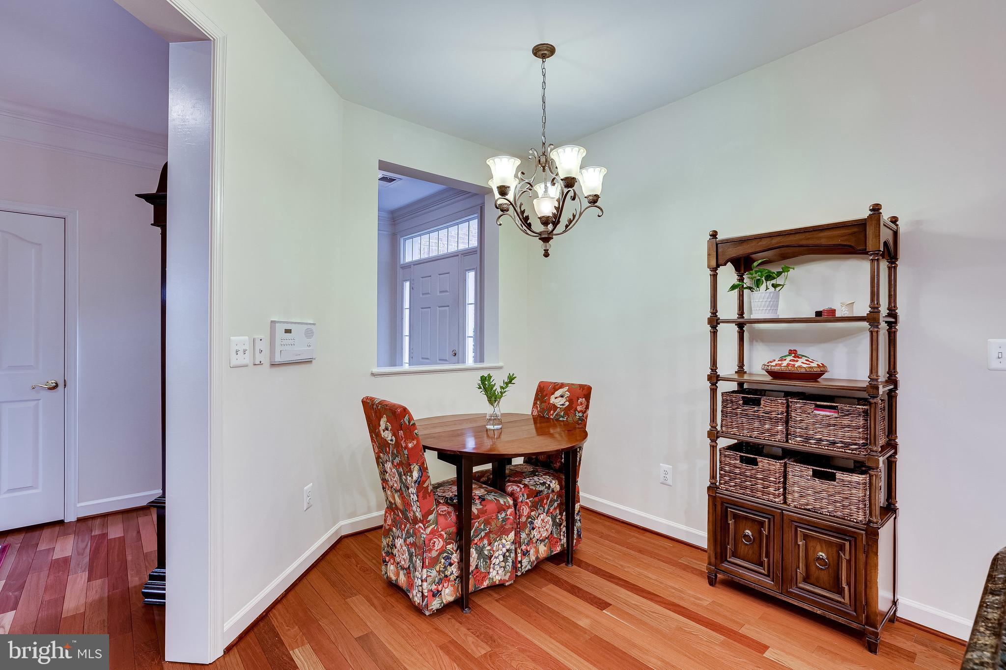 1933 Logan Manor Drive Reston, VA 20190 - Photo 18 of 120