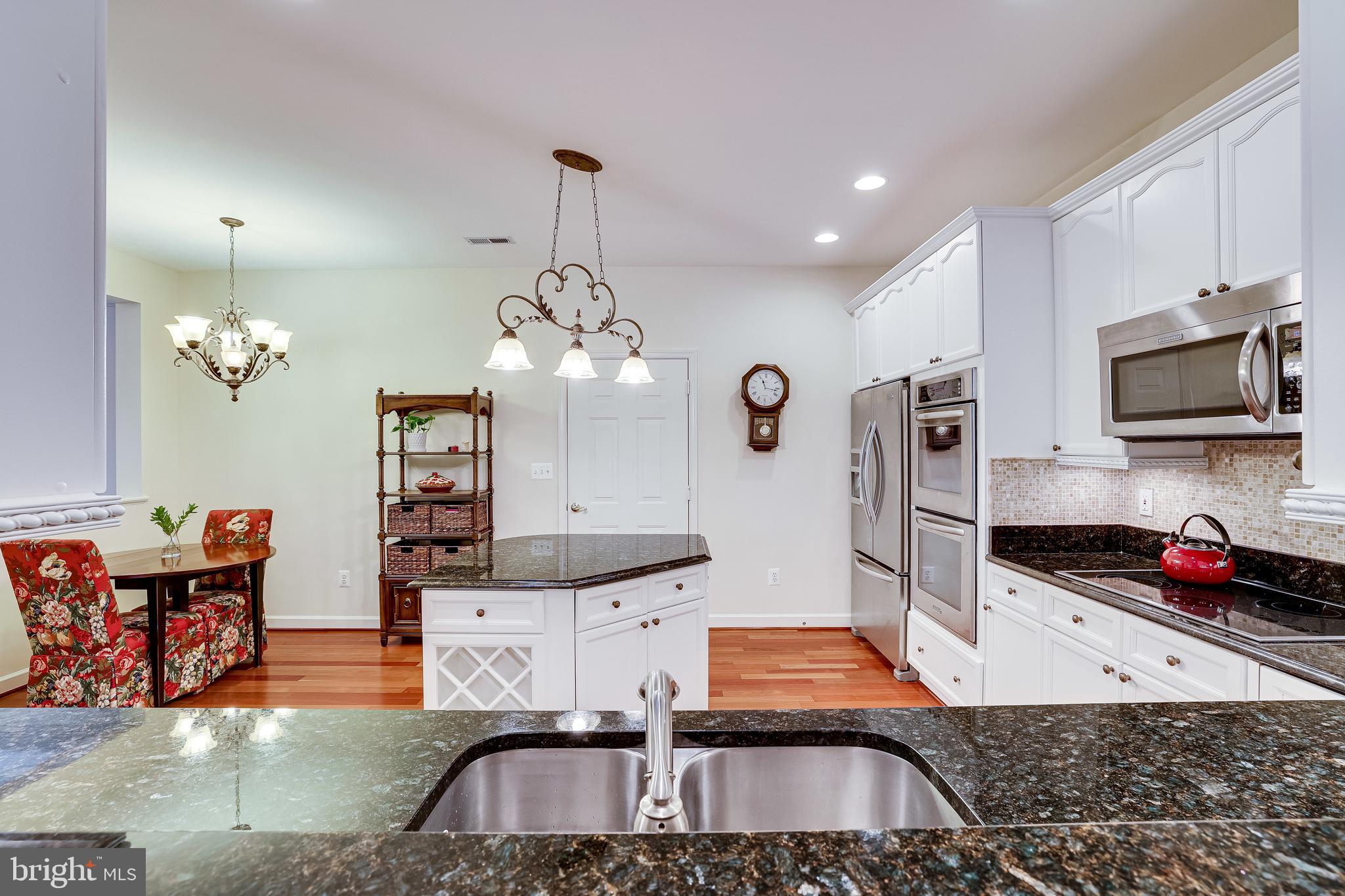 1933 Logan Manor Drive Reston, VA 20190 - Photo 20 of 120