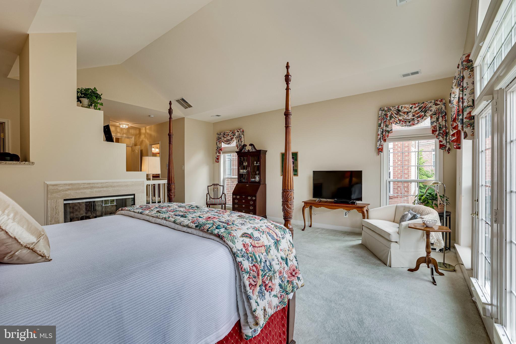 1933 Logan Manor Drive Reston, VA 20190 - Photo 48 of 120