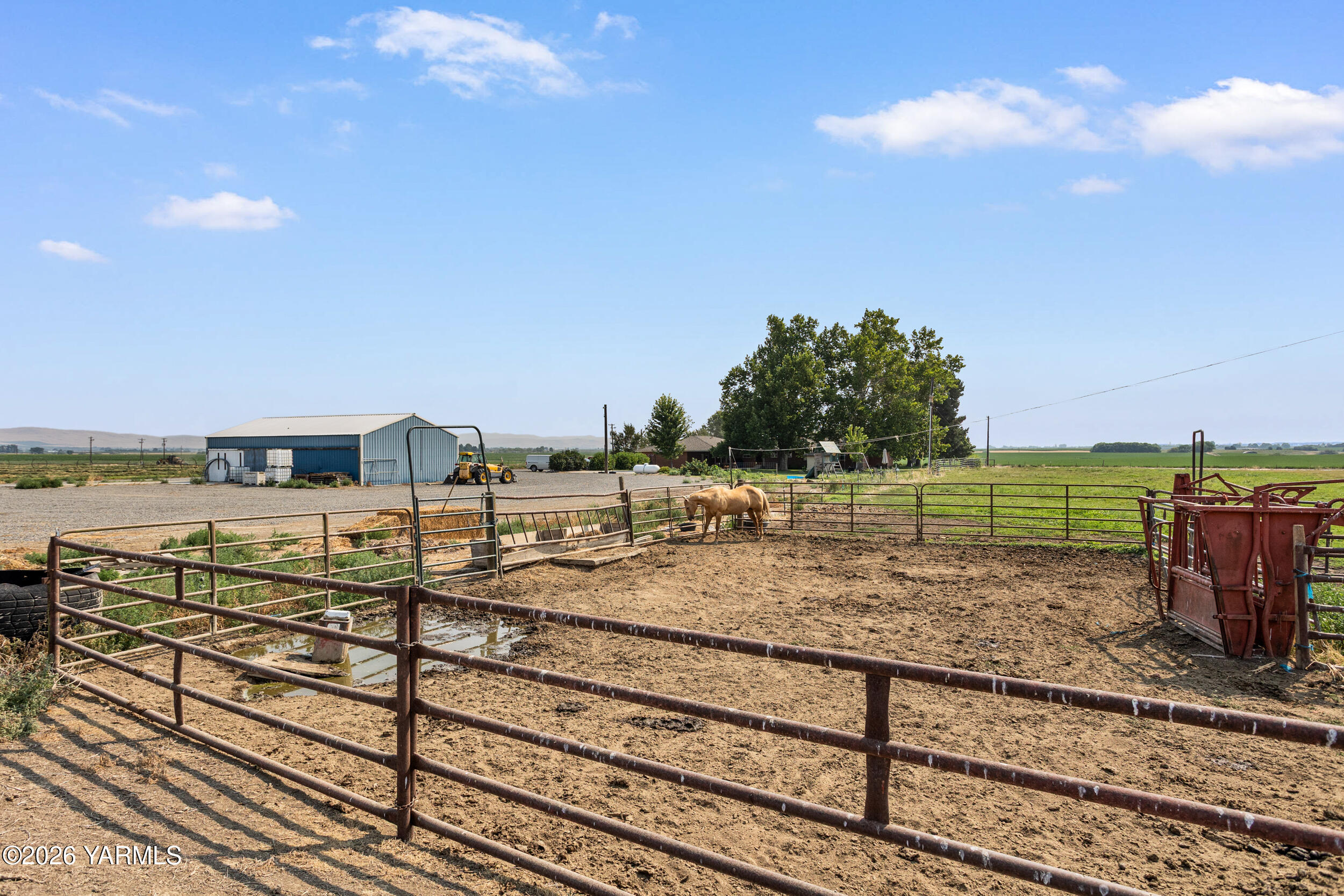 2660 Brownstown Road Harrah, WA 98933 - Photo 60 of 88 Corral