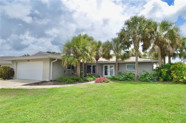 $379,000 | 2321 Sandlewood Drive, Venice, FL 34293