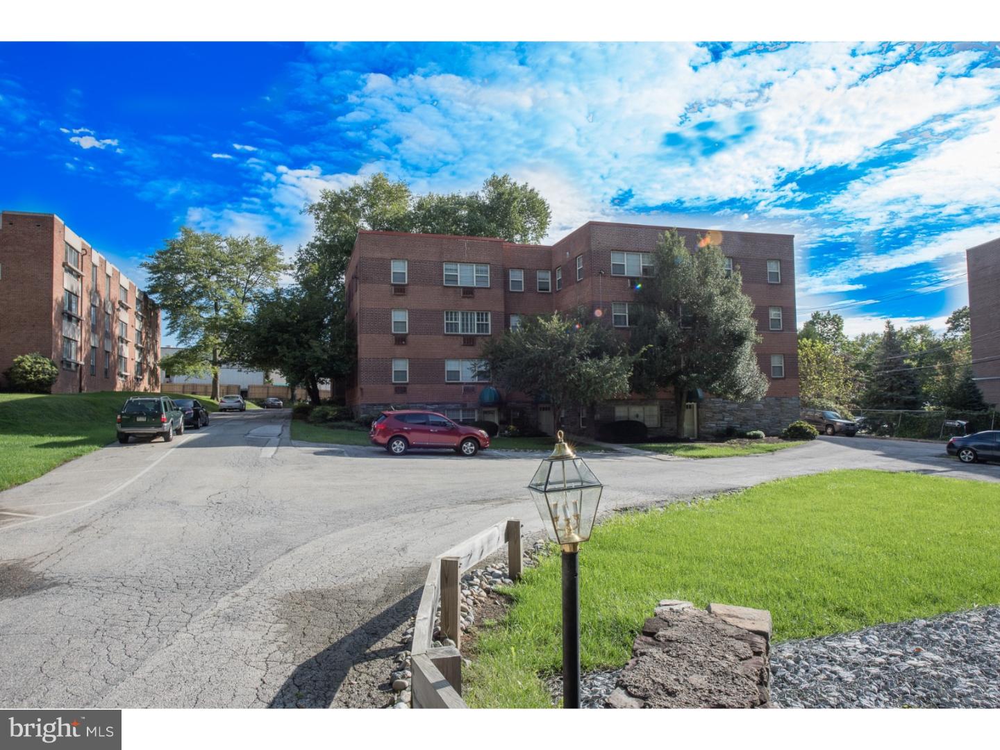 383 Lakeside Road, Unit 202 Ardmore, PA 19003 - Photo 2 of 20