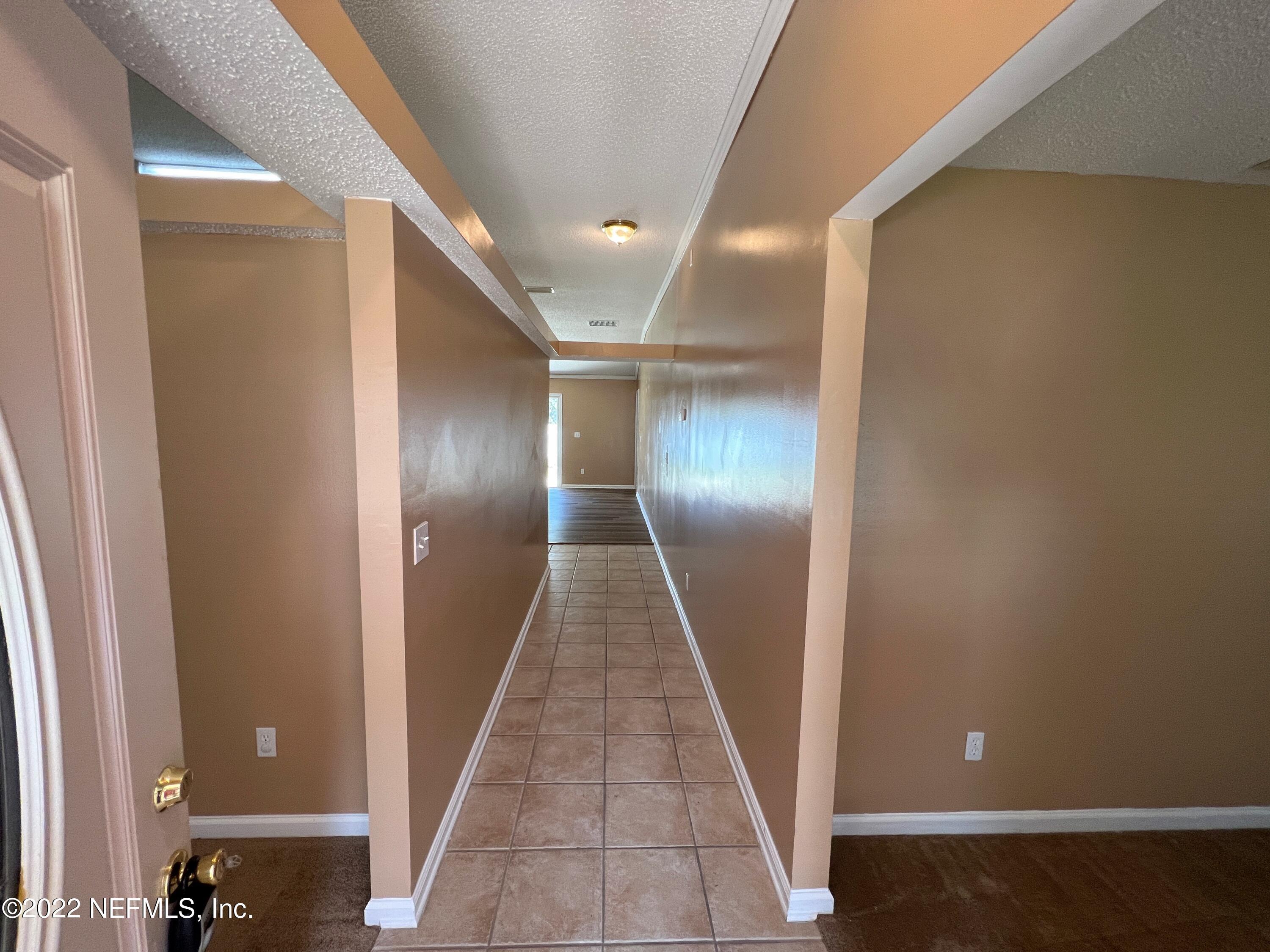3742 Star Leaf Road West Jacksonville, FL 32210 - Photo 5 of 39 a view of entryway