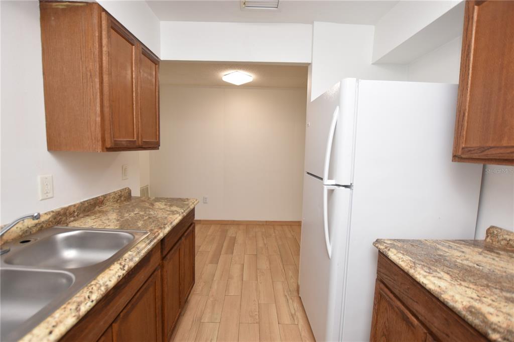 613 Robin Road, Unit 5 Lakeland, FL 33803 - Photo 11 of 18