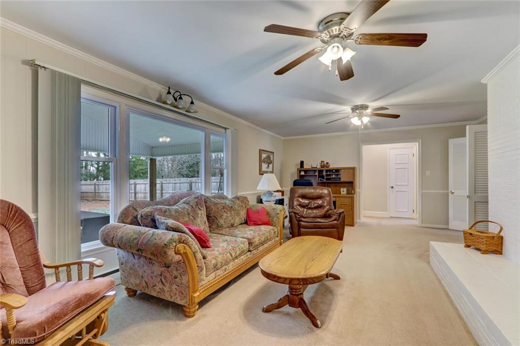 9500 Us Highway Ruffin, NC 27326 - Photo 8 of 41 den with big windows!