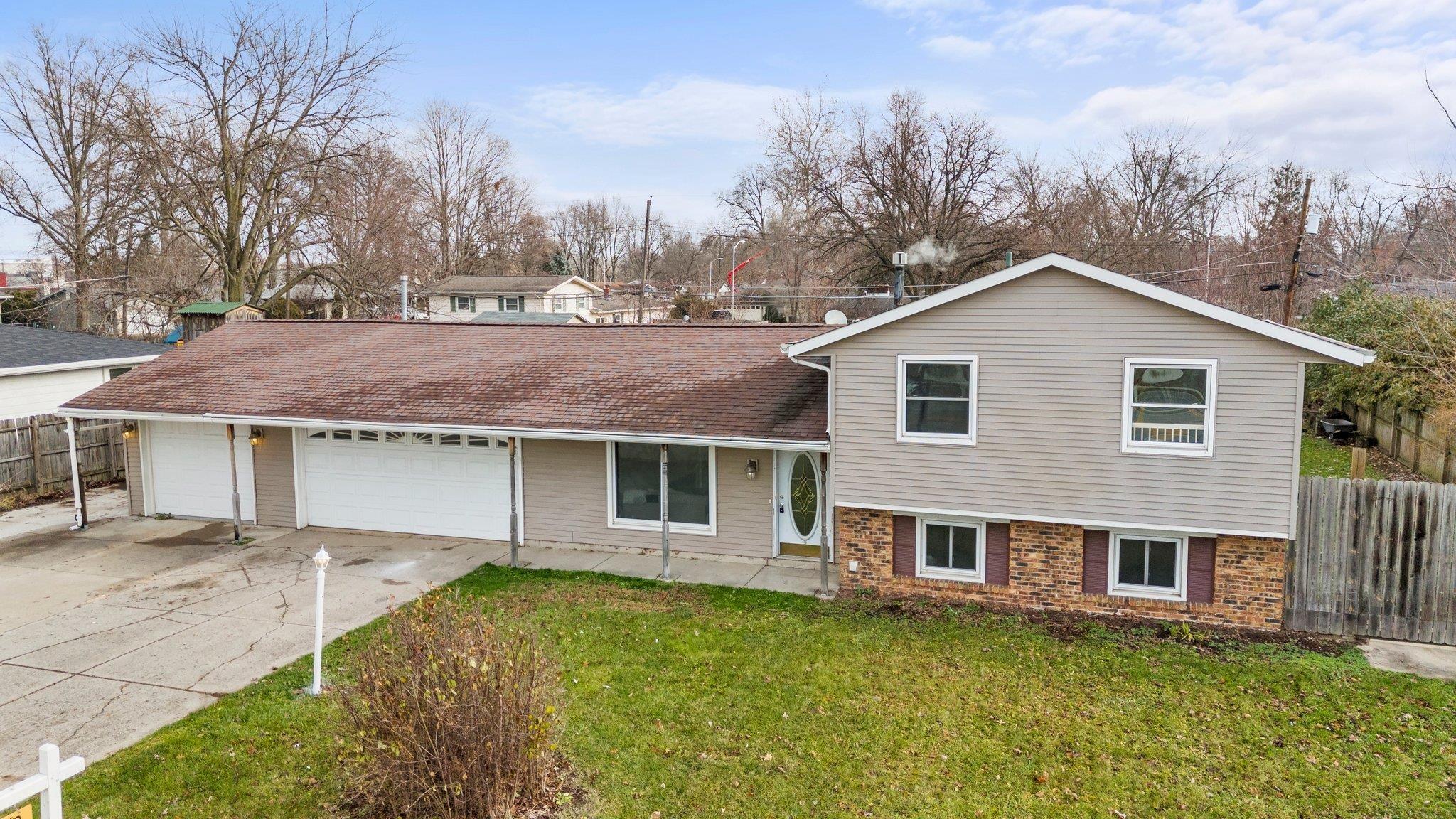 4220 Maplecrest Road Fort Wayne, IN 46815 - Photo 33 of 36