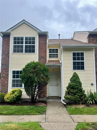 $2,800 | 49 Wood Lake Drive, Middletown, NY 10940