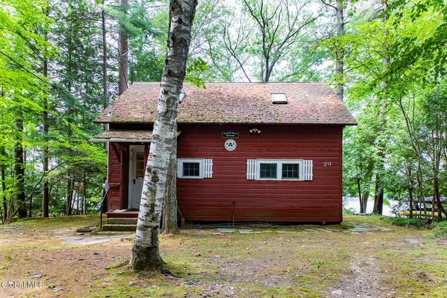 $345,000 | 29 Jackson Road, South Glens Falls, NY 12803