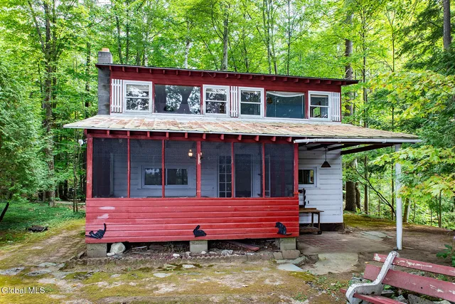 $345,000 | 29 Jackson Road, South Glens Falls, NY 12803