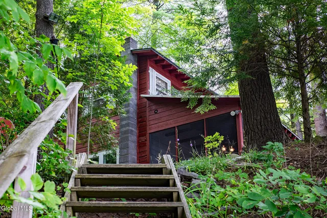 $345,000 | 29 Jackson Road, South Glens Falls, NY 12803