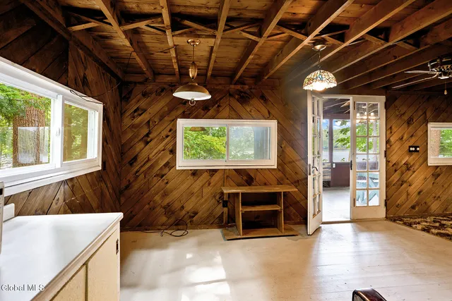 $345,000 | 29 Jackson Road, South Glens Falls, NY 12803