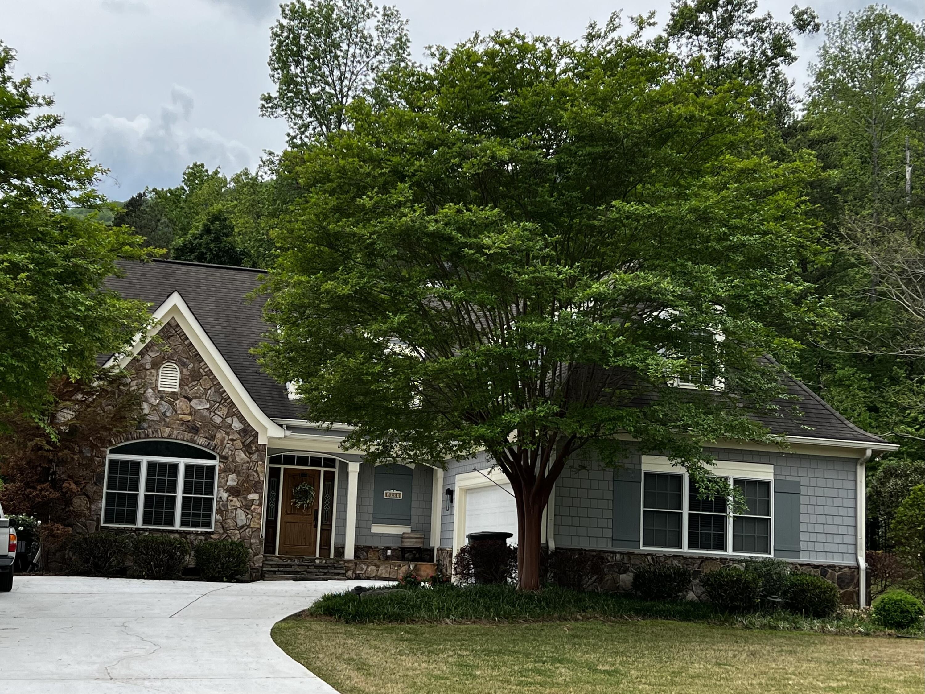 4003 Obar Drive Chattanooga, TN 37419 - Photo 1 of 30 B562957E-F3AE-45F5-9663-6652A0337F10
