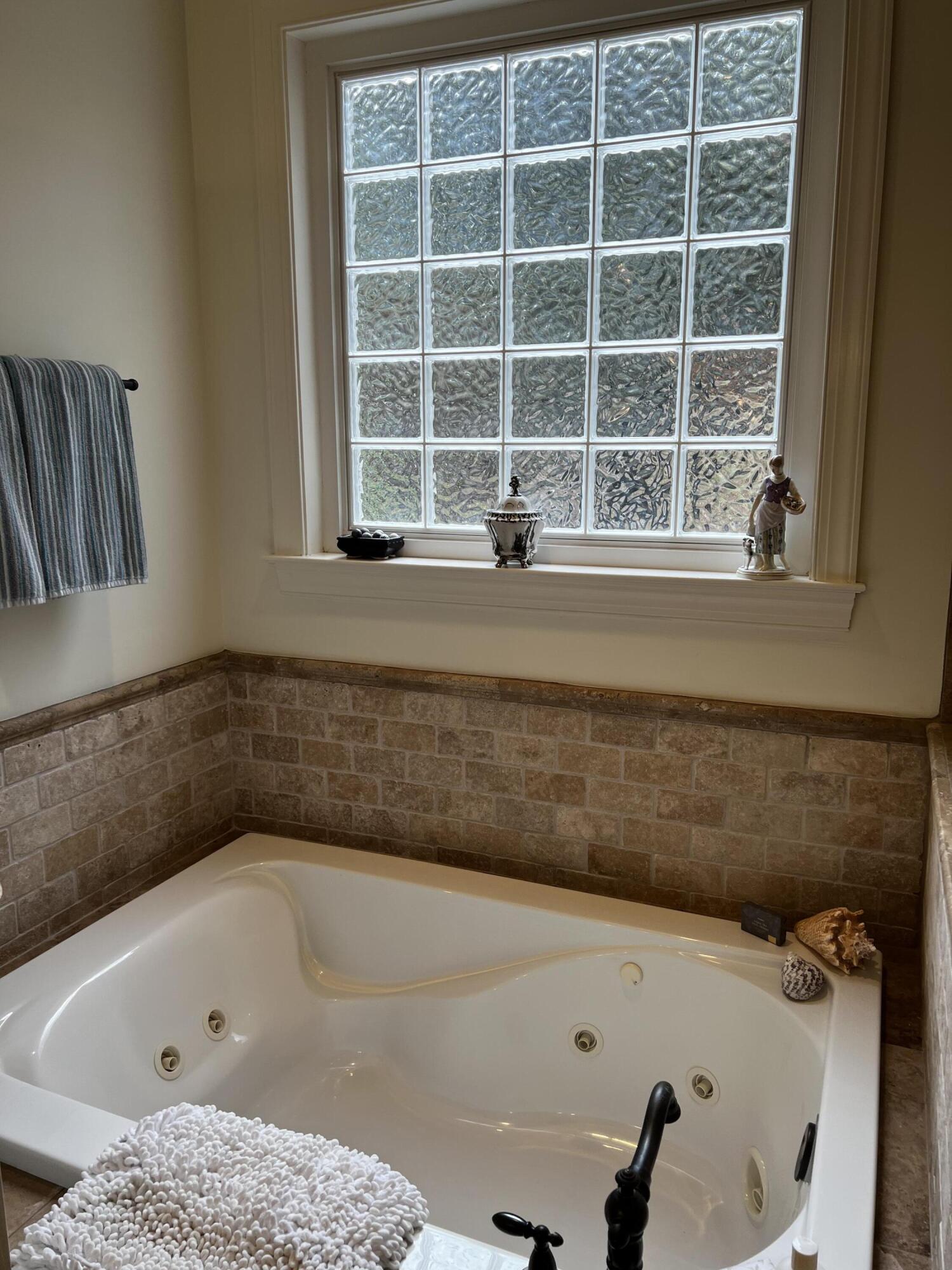 4003 Obar Drive Chattanooga, TN 37419 - Photo 24 of 30 F64E5898-F521-4BA0-ABB3-2D40616E5410