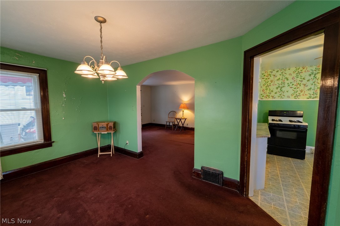 4350 Prasse Road Cleveland, OH 44121 - Photo 9 of 26